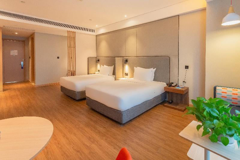 Holiday Inn Express Dongguan Marina Bay image