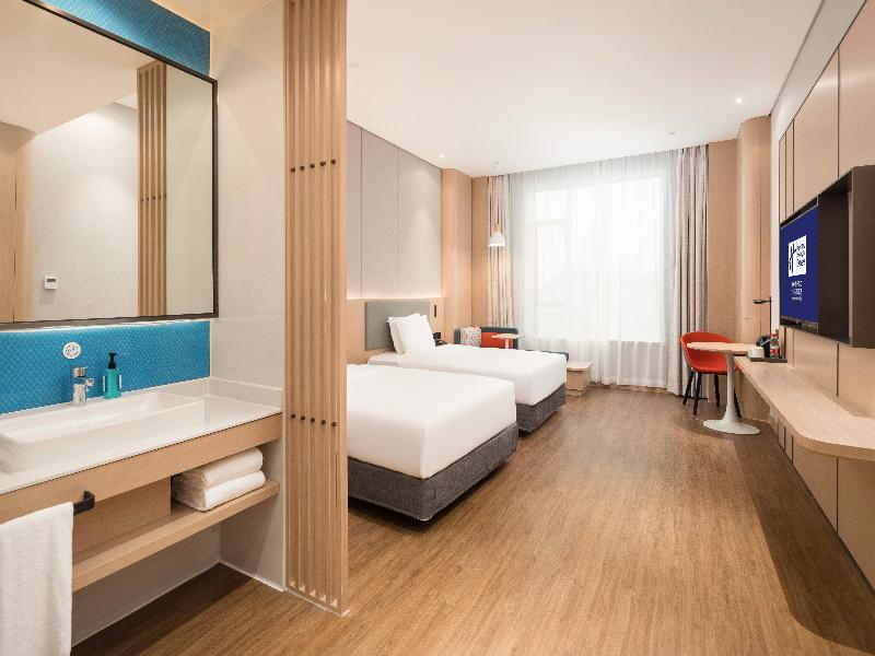 Holiday Inn Express Dongguan Marina Bay image