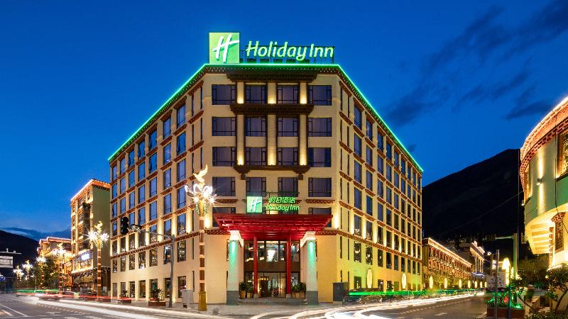 Holiday Inn Batang image