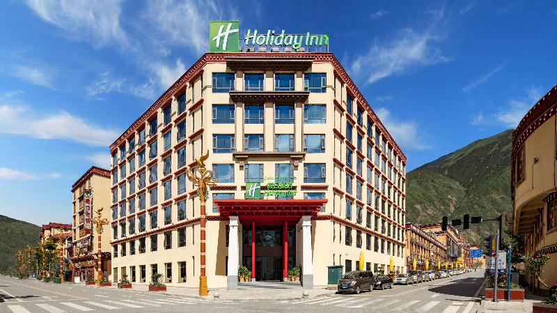 Holiday Inn Batang image