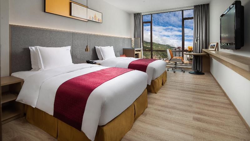 Holiday Inn Batang image