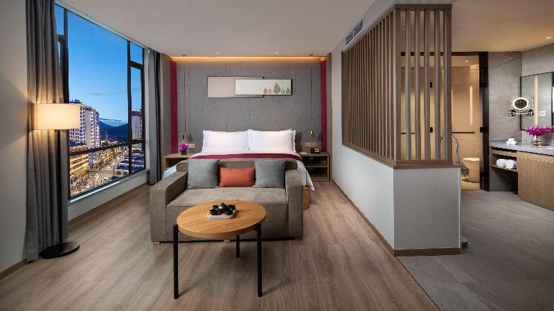 Holiday Inn Batang image