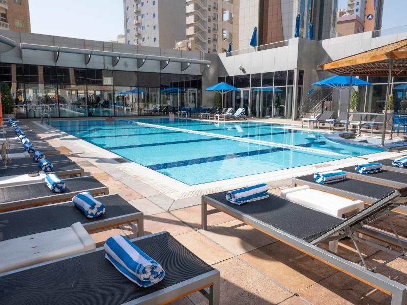 Holiday Inn Suites Kuwait Salmiya