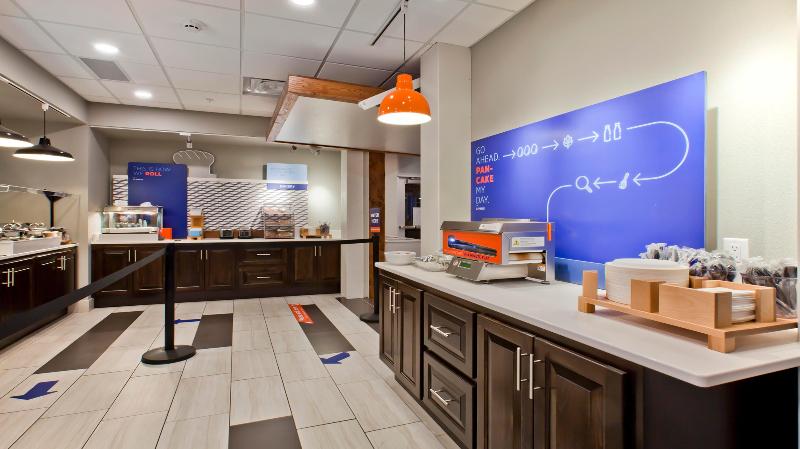 Holiday Inn Express & Suites ​Green River​ By IHG image