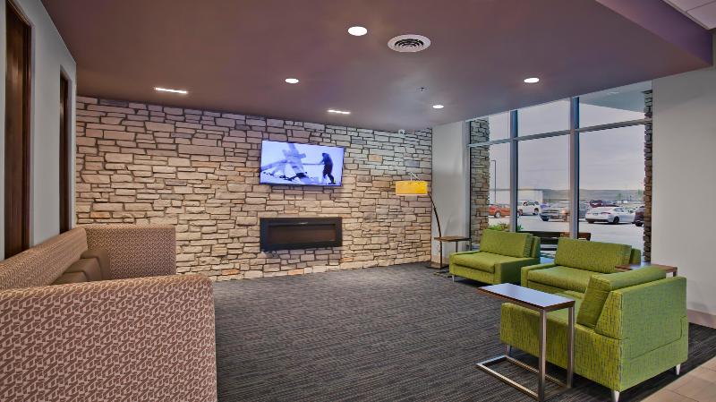Holiday Inn Express & Suites ​Green River​ By IHG image