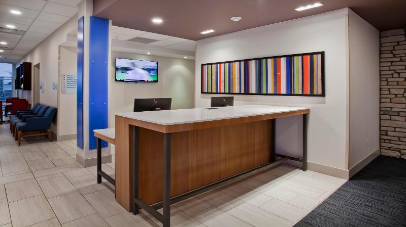 Holiday Inn Express & Suites ​Green River​ By IHG image