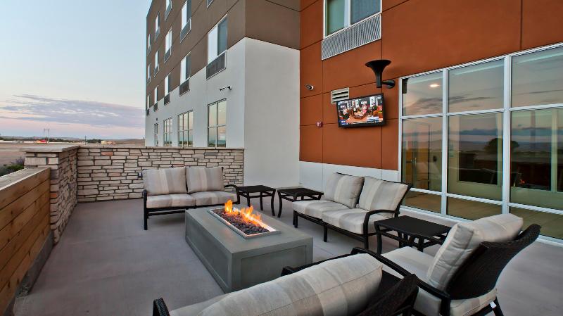 Holiday Inn Express & Suites ​Green River​ By IHG image