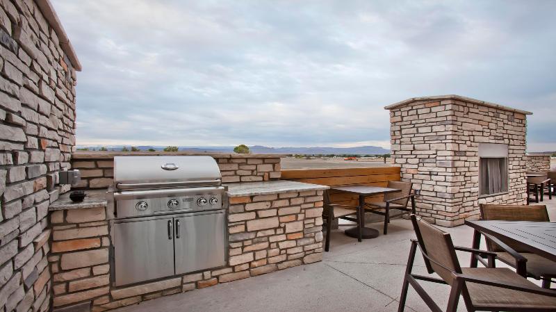 Holiday Inn Express & Suites ​Green River​ By IHG image