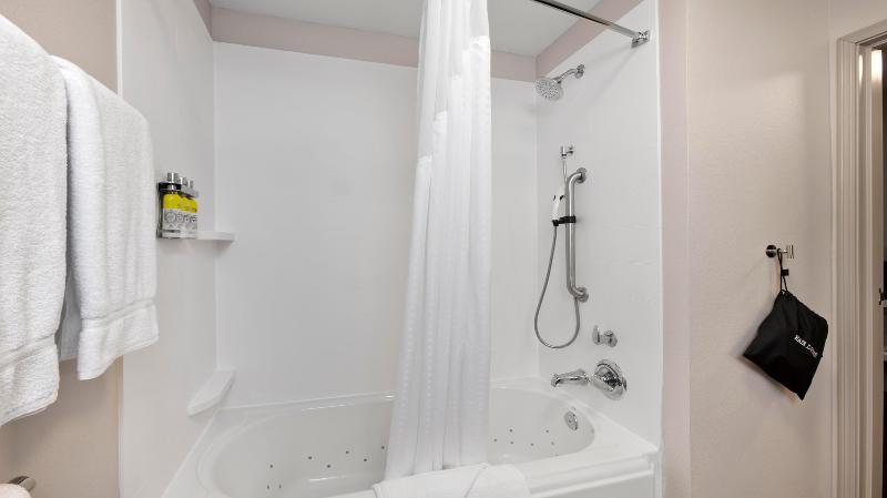 Holiday Inn Express & Suites ​Green River​ By IHG image