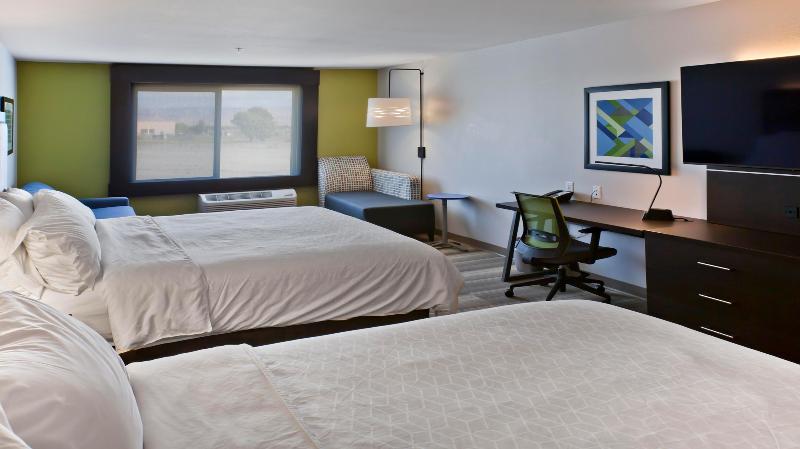 Holiday Inn Express & Suites ​Green River​ By IHG image