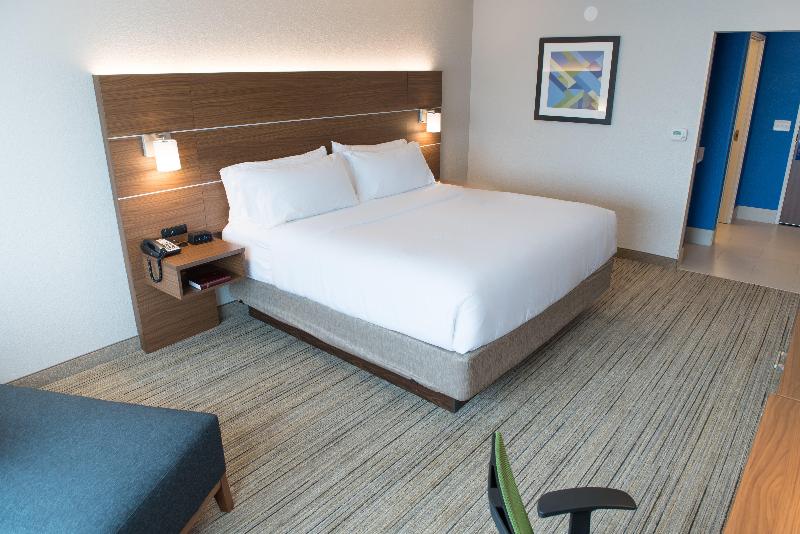 Holiday Inn Express Suites Dayton North Vandalia image