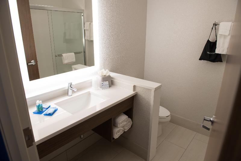 Holiday Inn Express Suites Dayton North Vandalia photo 24