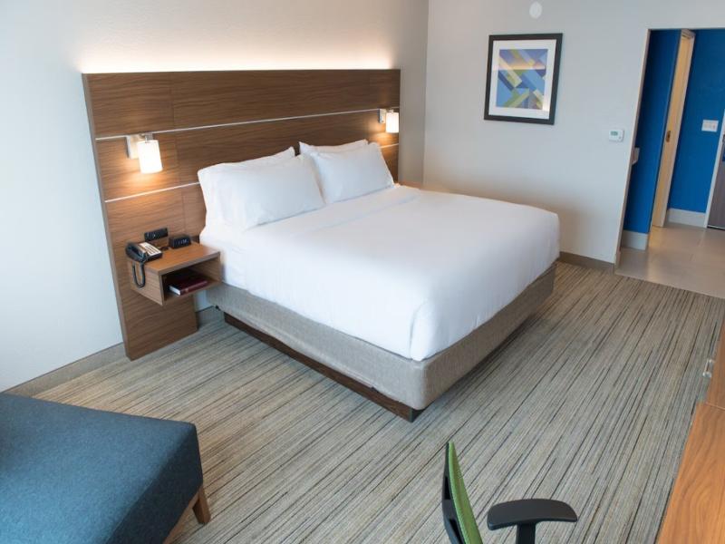Holiday Inn Express Suites Dayton North Vandalia image