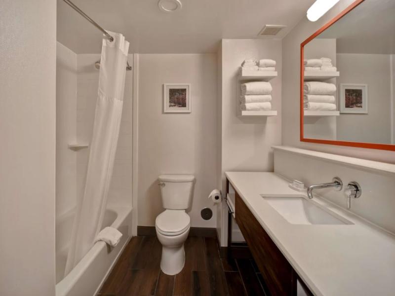 Holiday Inn Express Suites Dayton North Vandalia image