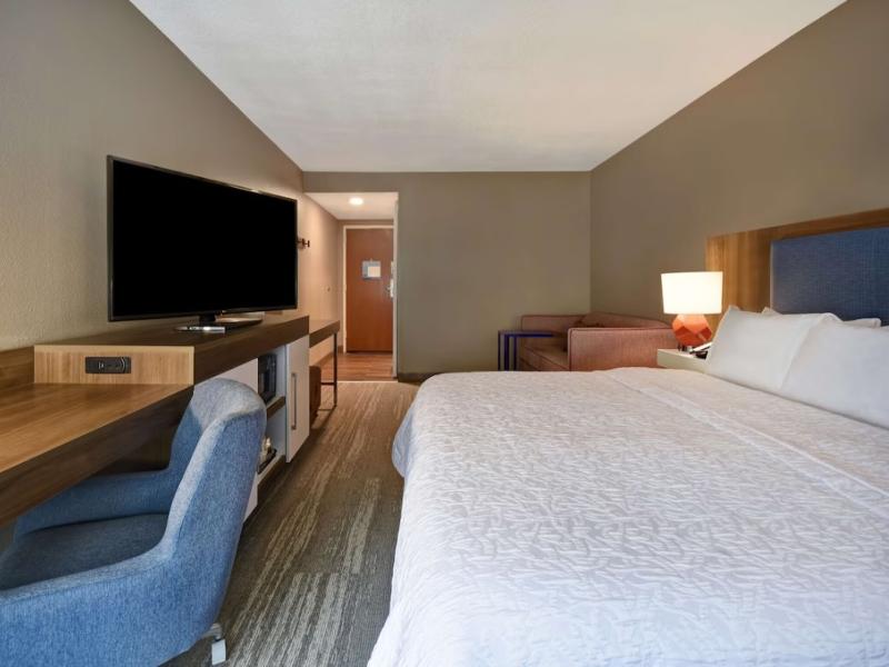 Holiday Inn Express Suites Dayton North Vandalia image