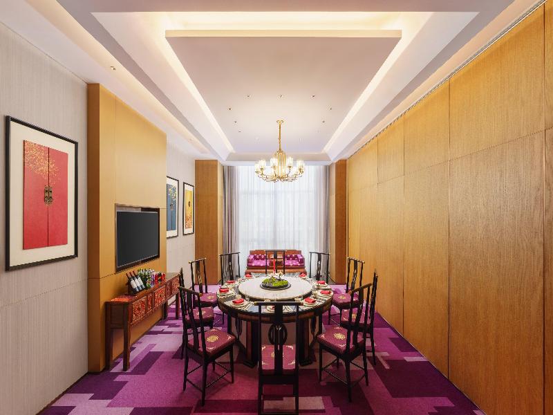 Crowne Plaza Dalian Xinghai image