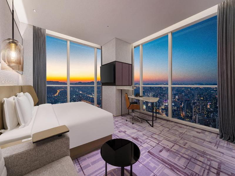 Crowne Plaza Dalian Xinghai image
