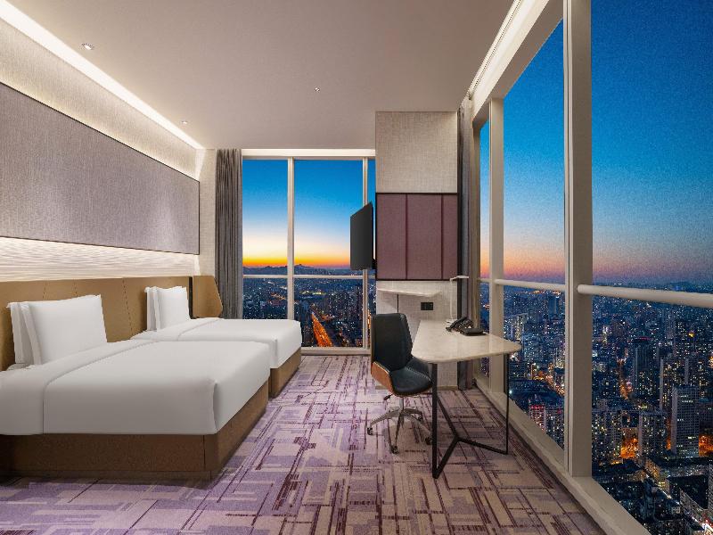 Crowne Plaza Dalian Xinghai image
