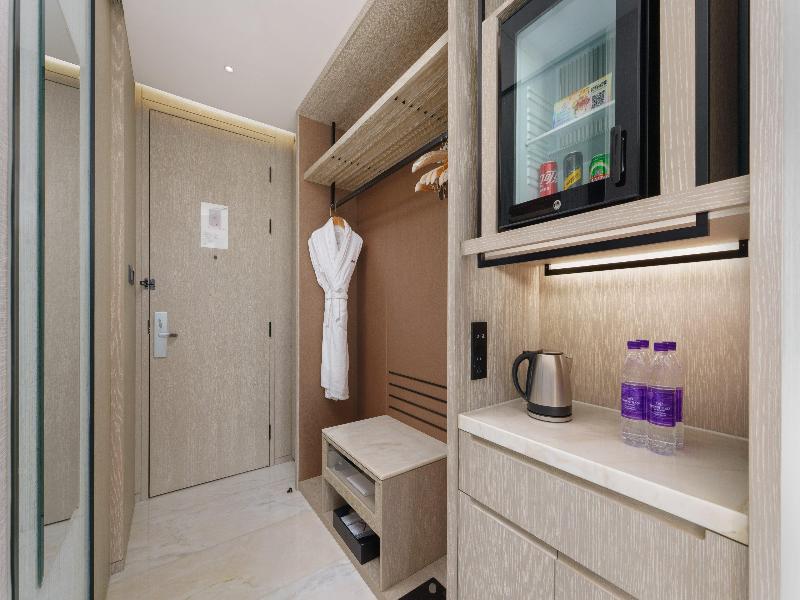 Crowne Plaza Dalian Xinghai image