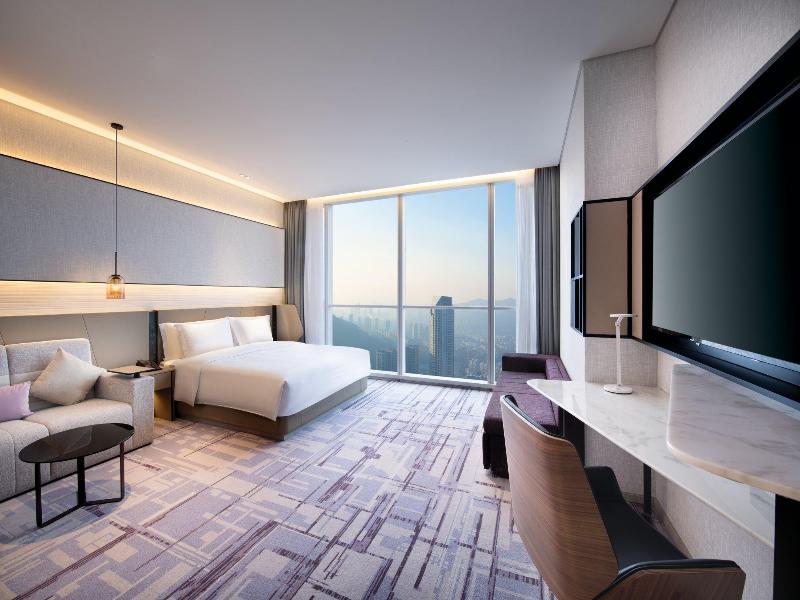 Crowne Plaza Dalian Xinghai image