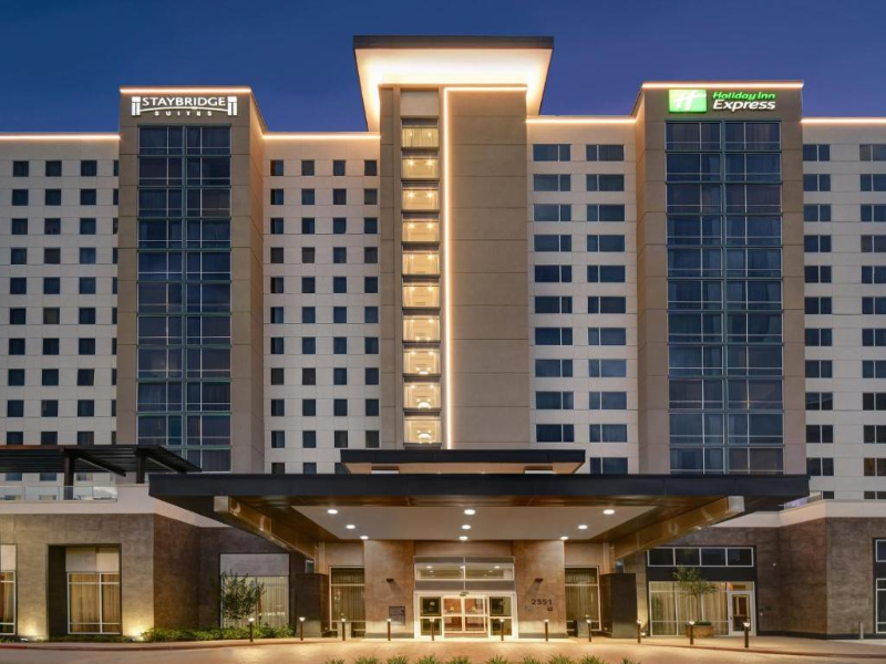 Holiday Inn Express Houston Galleria Area image