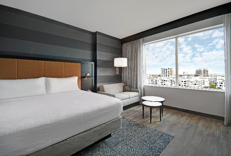Holiday Inn Express Houston Galleria Area image