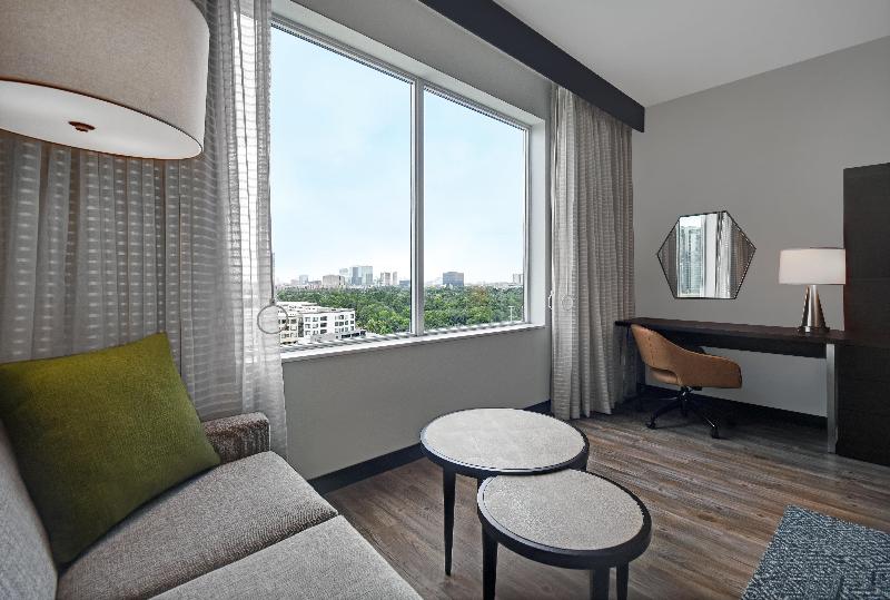 Holiday Inn Express Houston Galleria Area image