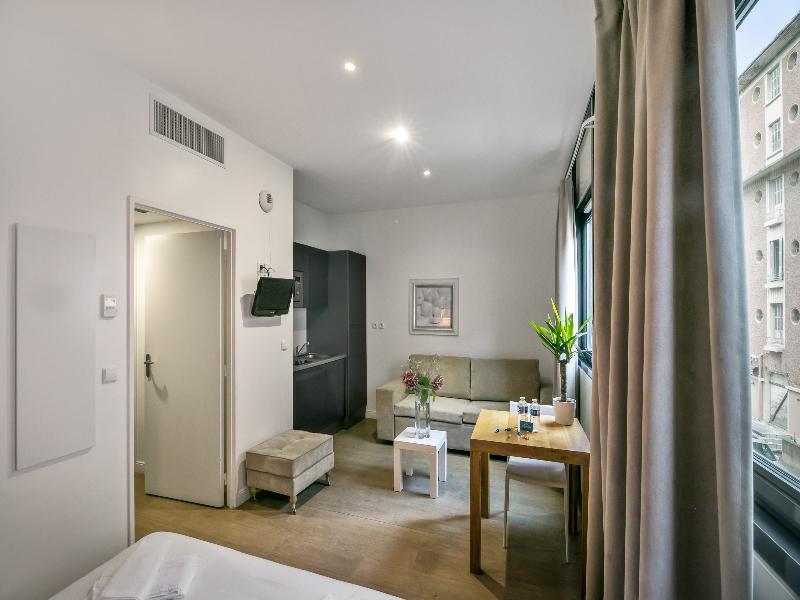 Comfort Aparthotel Lourdes Lorda image