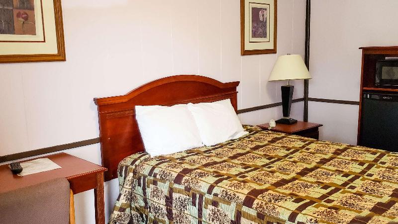 Windmill Inn Lynden By Magnuson Worldwide image