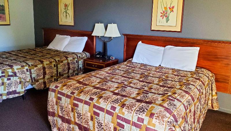 Windmill Inn Lynden By Magnuson Worldwide image