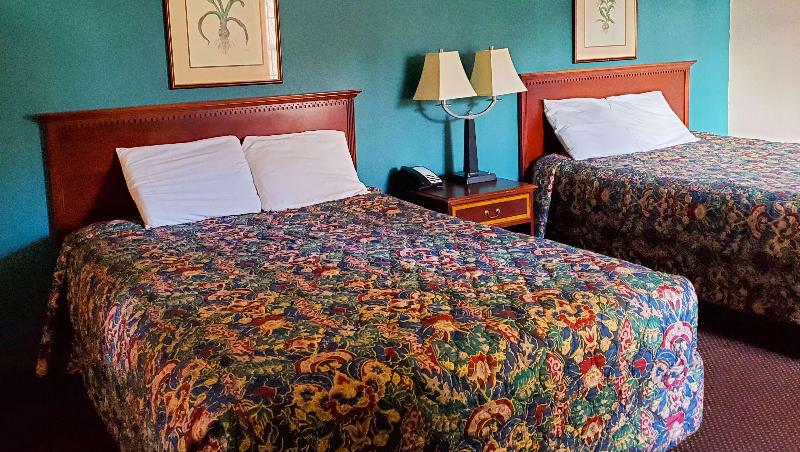 Windmill Inn Lynden By Magnuson Worldwide image