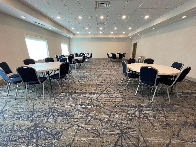 Holiday Inn Express & Suites Ft. Smith - Airport image