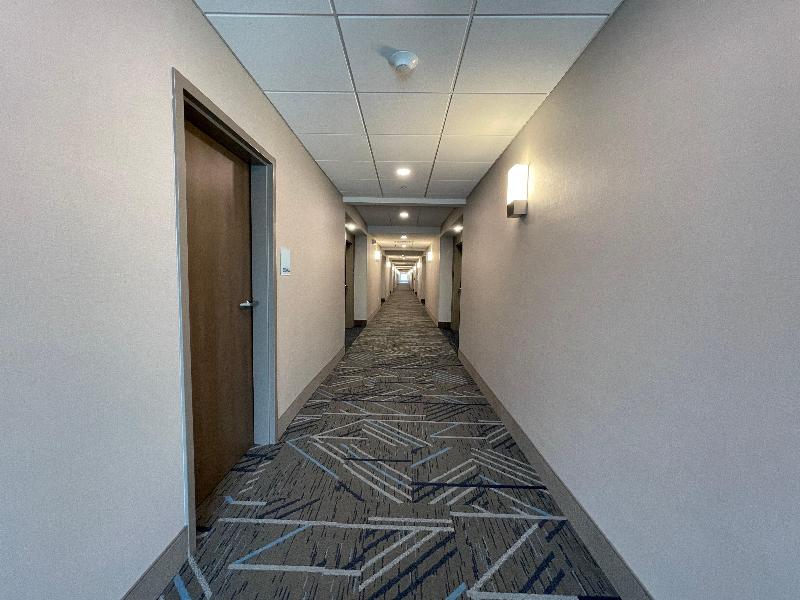 Holiday Inn Express & Suites Ft. Smith - Airport image