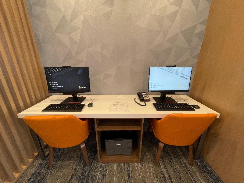 Holiday Inn Express & Suites Ft. Smith - Airport image