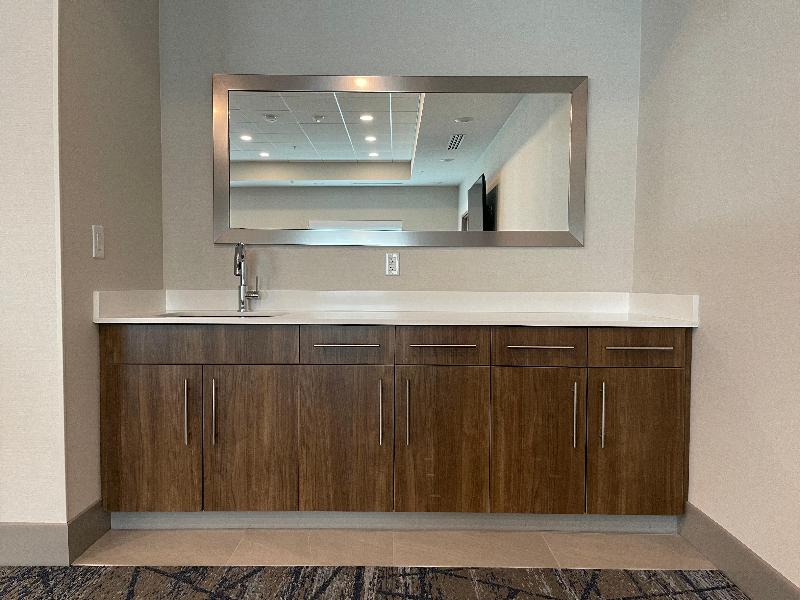 Holiday Inn Express & Suites Ft. Smith - Airport image