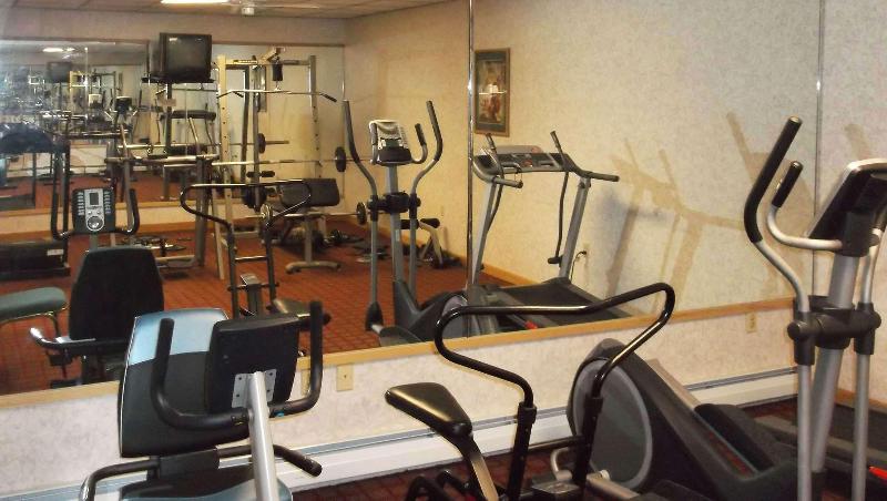 Crown Park Inn Caribou  image 10
