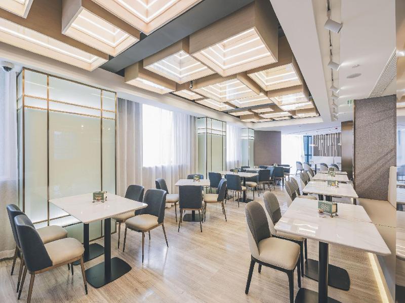Atour Hotel Shanghai Jinqiao image