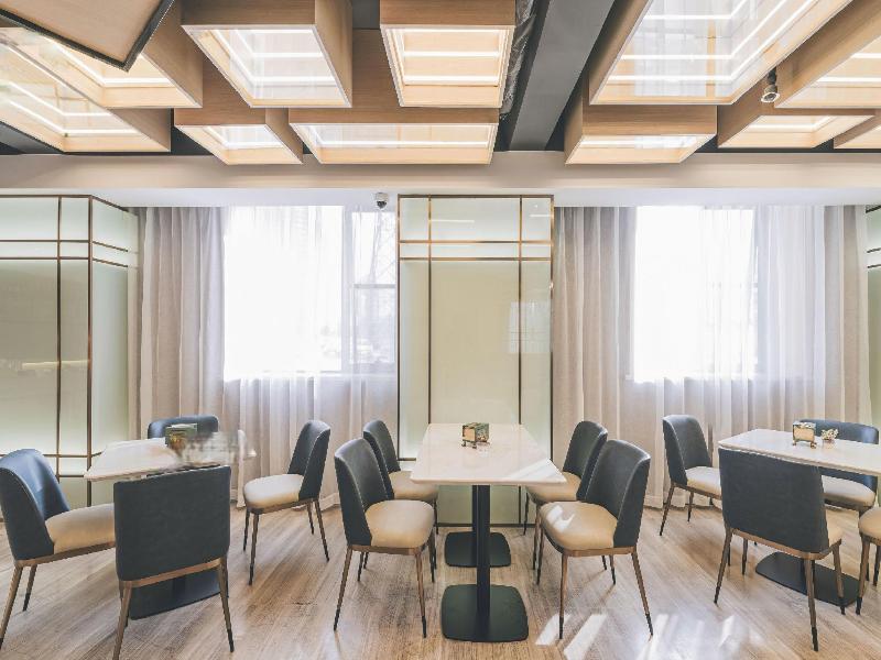 Atour Hotel Shanghai Jinqiao image