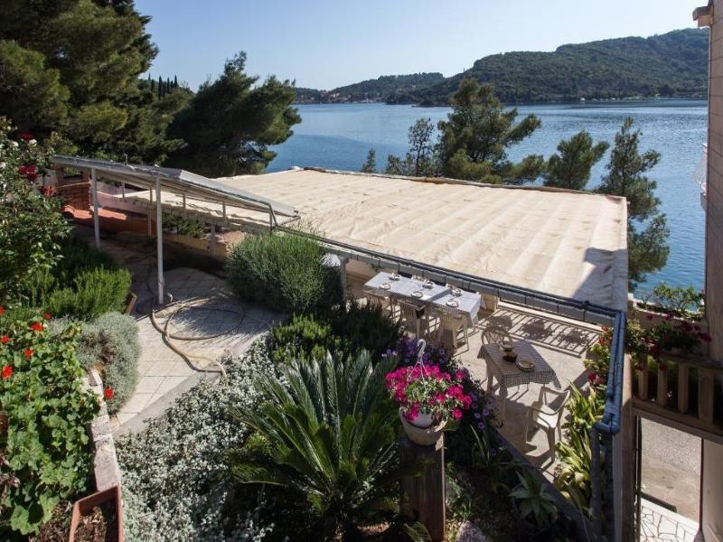 Villa Malfi image