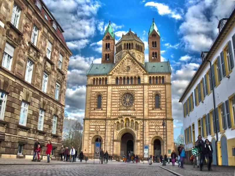 Amedia Plaza Speyer a Trademark by Wyndham