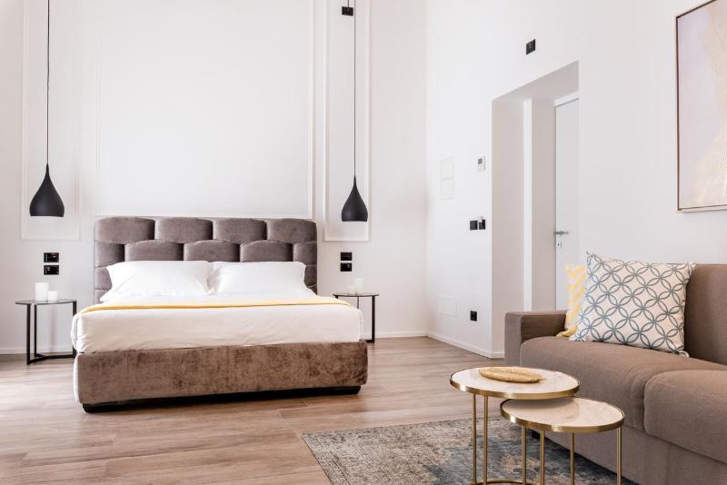 The First Luxury Rooms & Apartments image