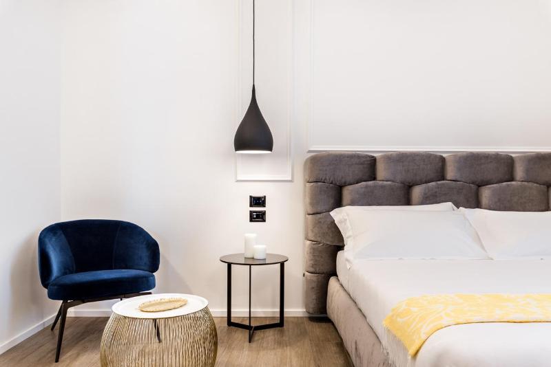 The First Luxury Rooms & Apartments image