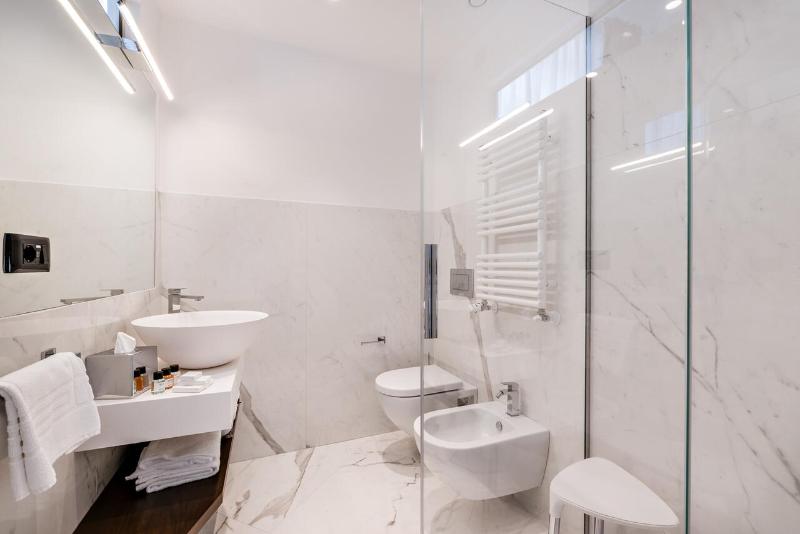 The First Luxury Rooms & Apartments image