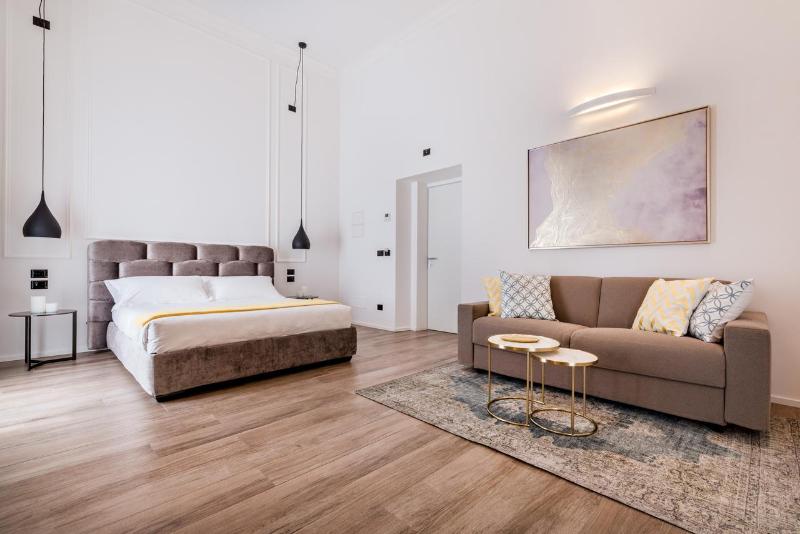 The First Luxury Rooms & Apartments image