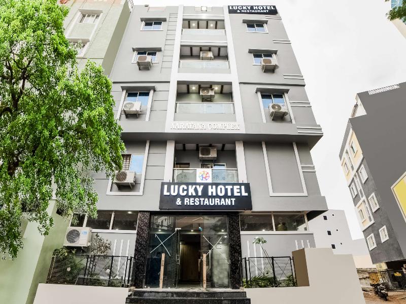 OYO 62329 Lucky Hotels