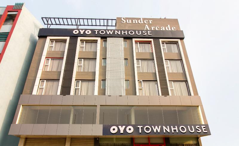 OYO 40027 Royal Palms Shared Serviced Apartment image