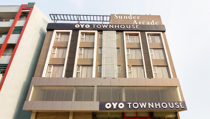 OYO 40027 Royal Palms Shared Serviced Apartment image