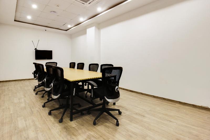 OYO 40027 Royal Palms Shared Serviced Apartment image