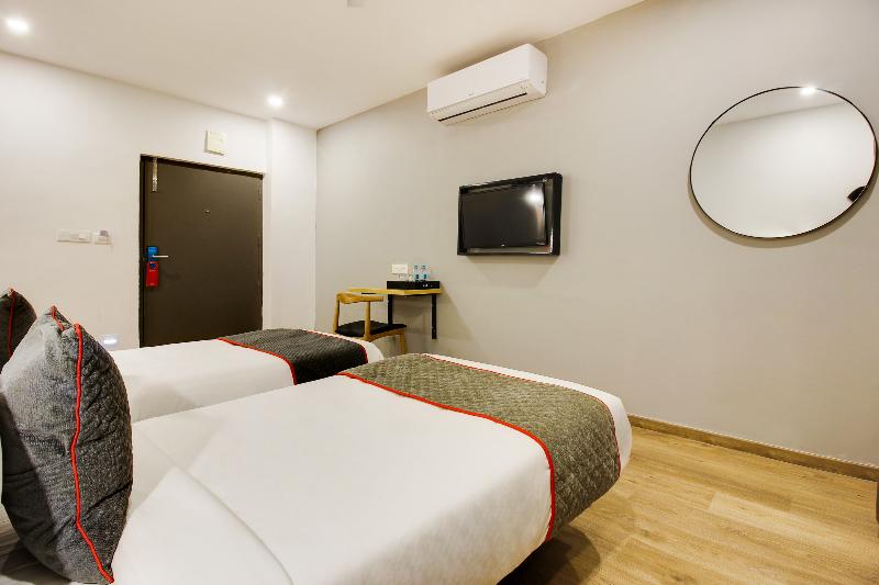 OYO 40027 Royal Palms Shared Serviced Apartment image