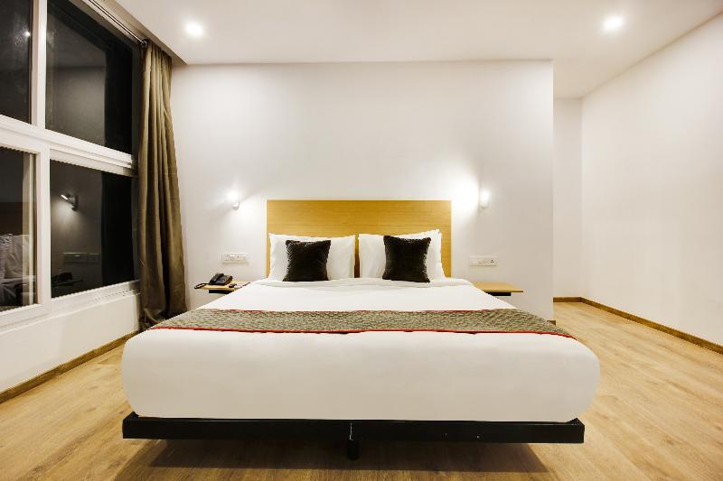 OYO 40027 Royal Palms Shared Serviced Apartment image